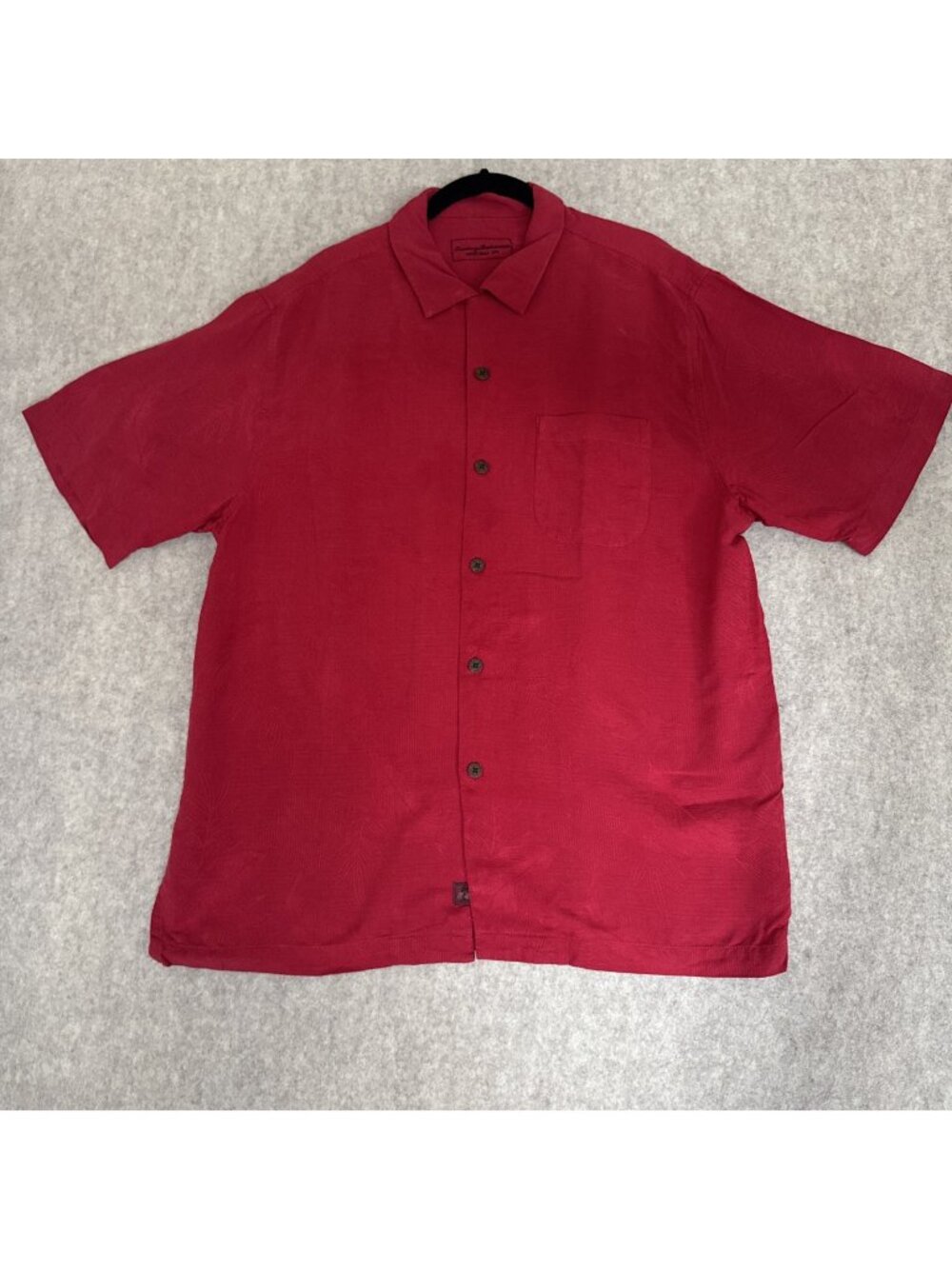 Tommy Bahama 100% Silk Camp Shirt Mens M Red Short Sleeve Original Fit Aloha